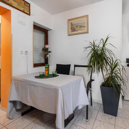 Lovely Home In Jadranovo With Wifi Holiday home
